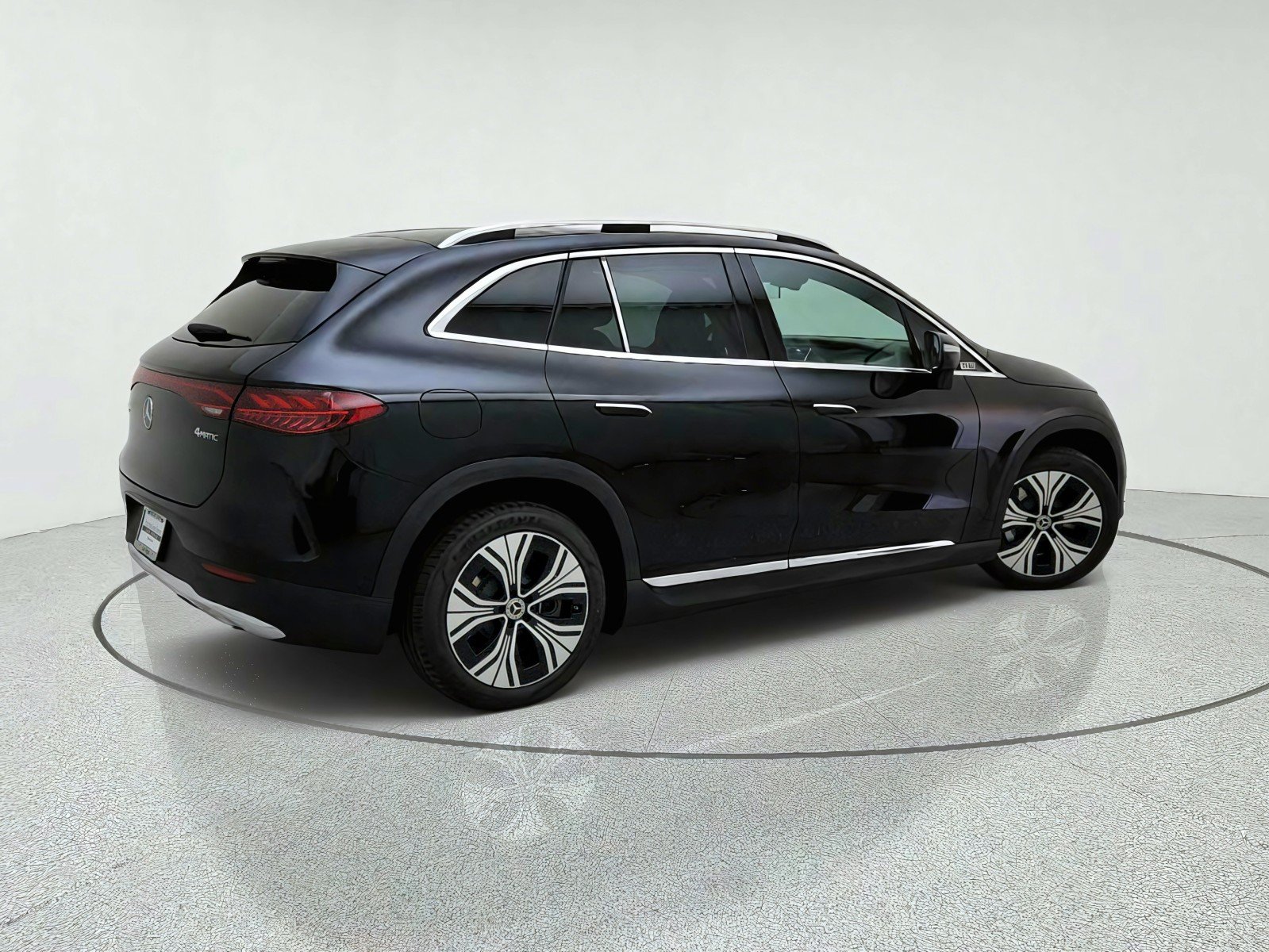 New 2026 Mercedes-Benz EQE 320 4MATIC SUV image 8