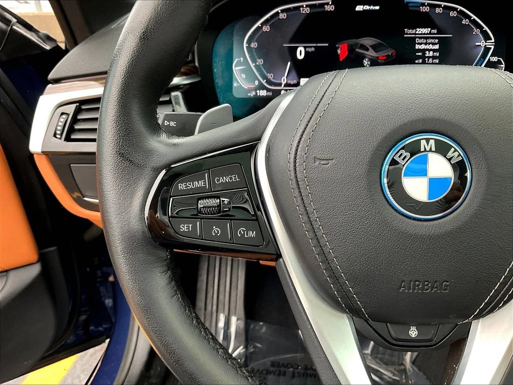 Used 2023 BMW 530e xDrive w/ Premium Package AWD/4WD image 11