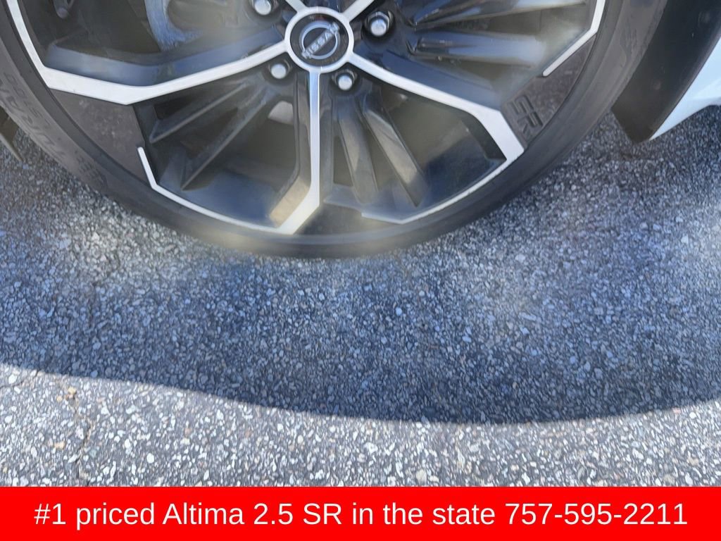 Used 2024 Nissan Altima 2.5 SR FWD image 9