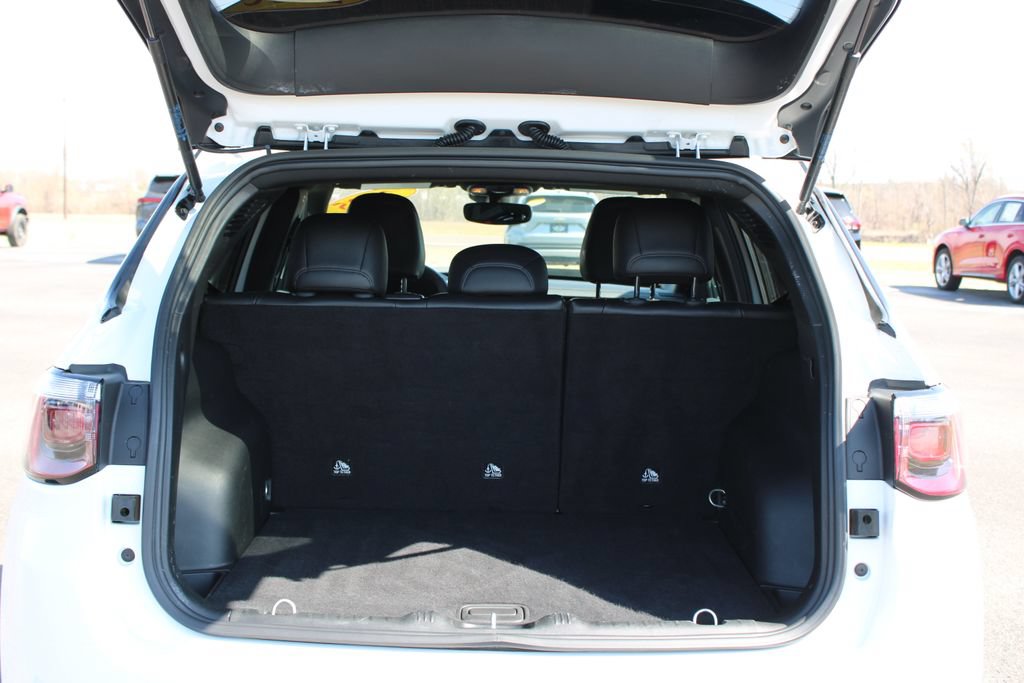 Used 2025 Jeep Compass Trailhawk AWD/4WD image 16