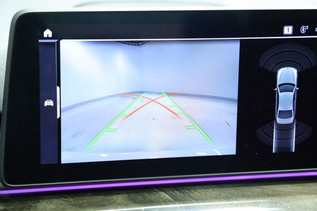 Used 2023 BMW 540i w/ Convenience Package image 19