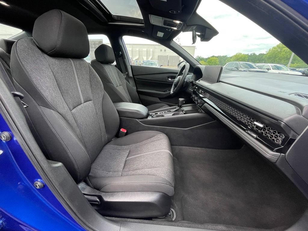 Certified 2025 Honda Accord Sport image 32
