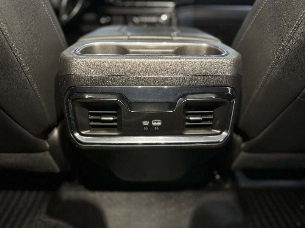 Used 2024 Chevrolet Silverado 2500 LTZ w/ LTZ Convenience Package image 34