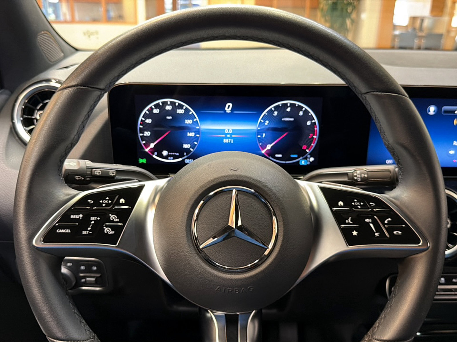 Certified 2025 Mercedes-Benz GLA 250 image 21