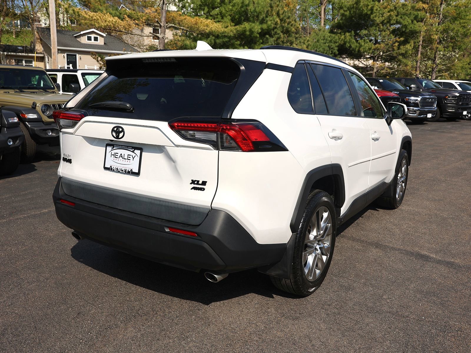 Used 2019 Toyota RAV4 XLE Premium w/ Cold Weather Package image 7