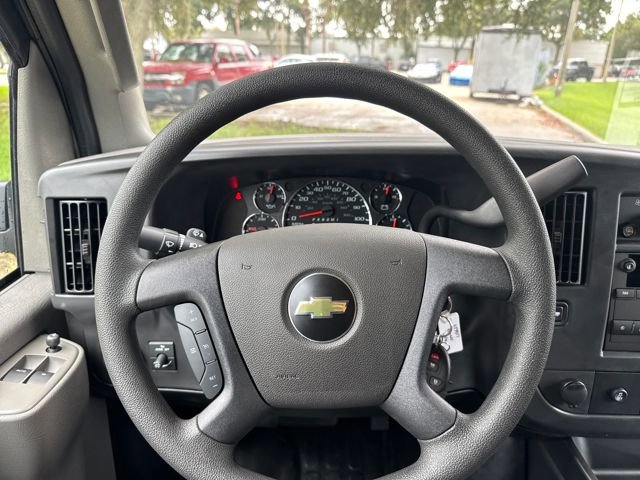 New 2025 Chevrolet Express 2500 Work Van 3D Extended Cargo Van w/ Driver Convenience Package RWD image 25