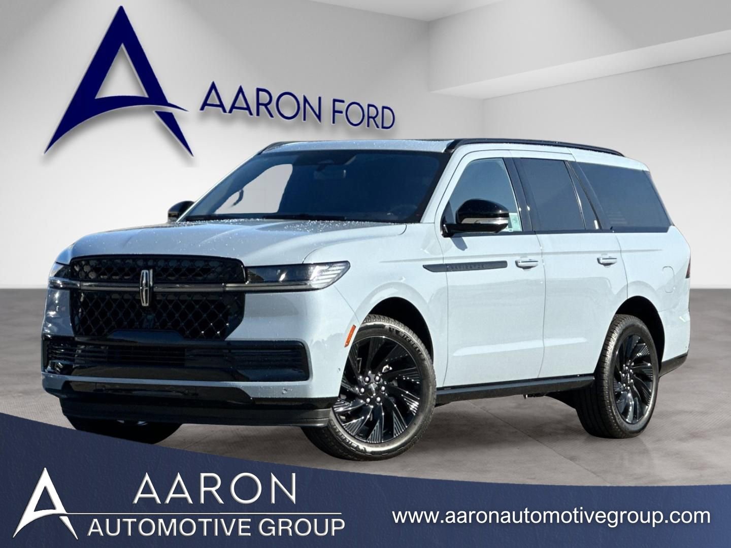 Used 2025 Lincoln Navigator Reserve w/ Jet Appearance Package