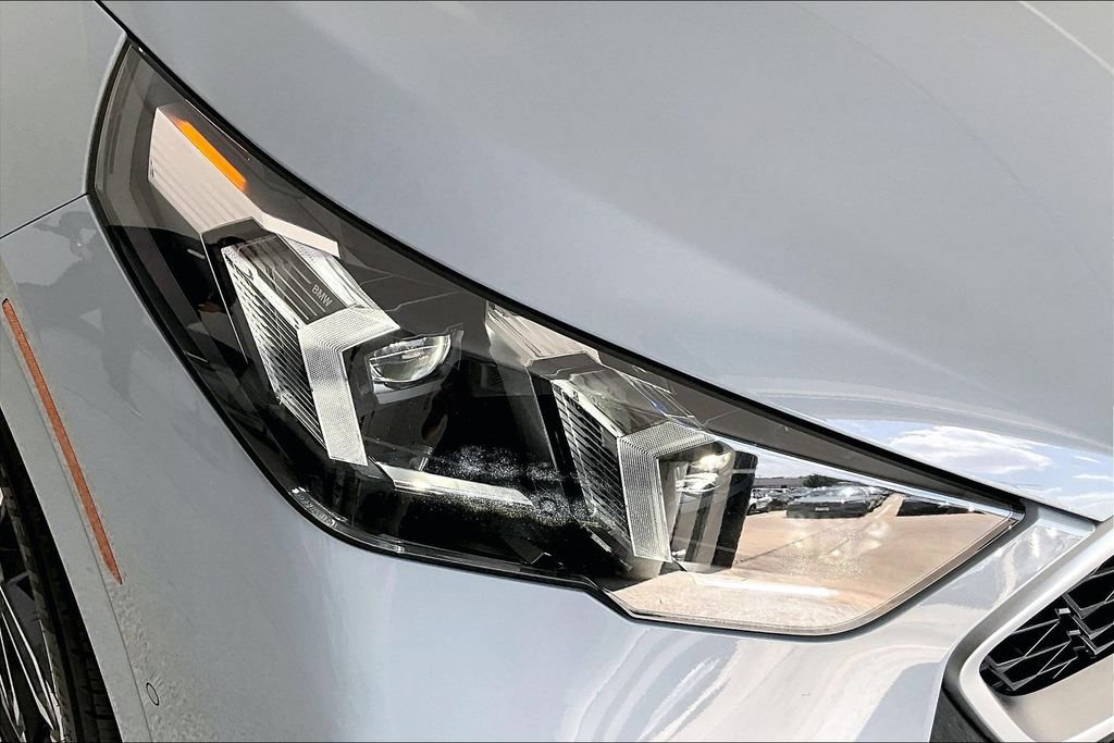 Used 2025 BMW X2 xDrive28i AWD/4WD image 34