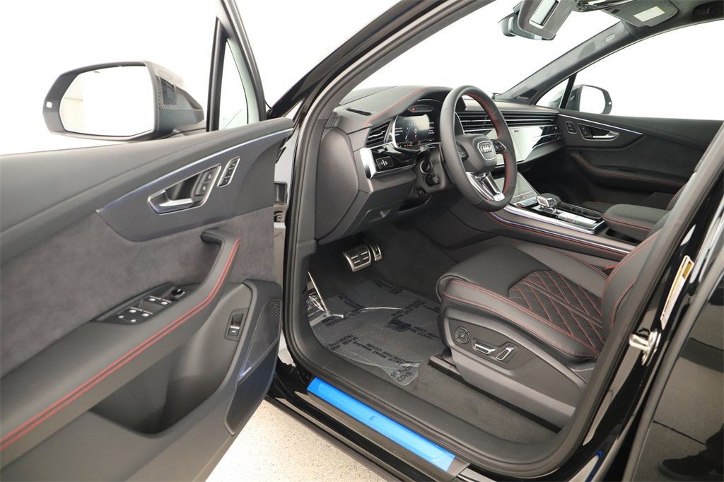 New 2026 Audi SQ7 Prestige image 14