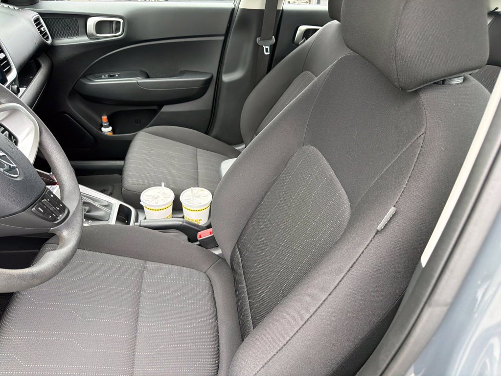 Used 2026 Hyundai Venue SE FWD image 7