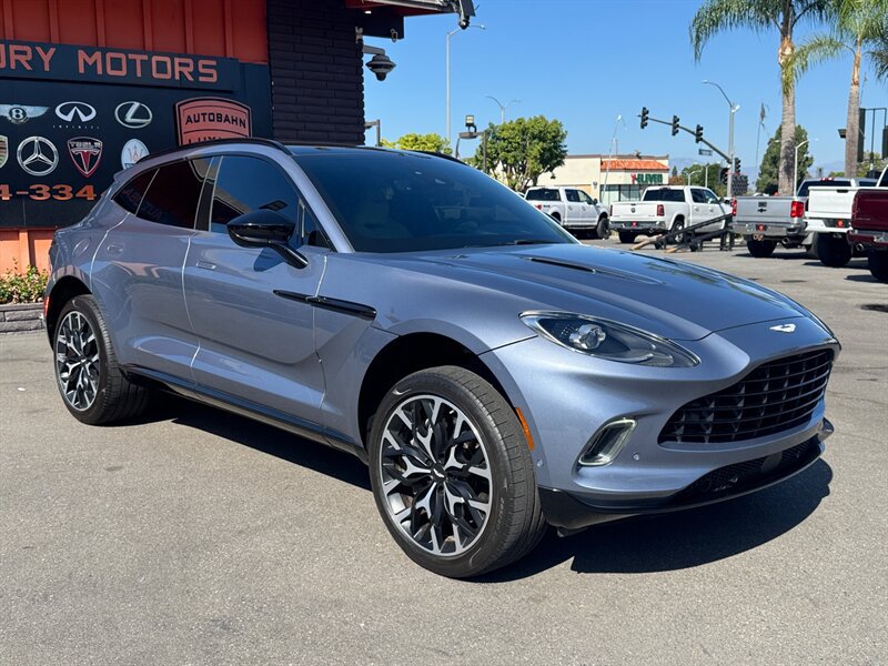 Used 2022 Aston Martin DBX AWD/4WD image 25