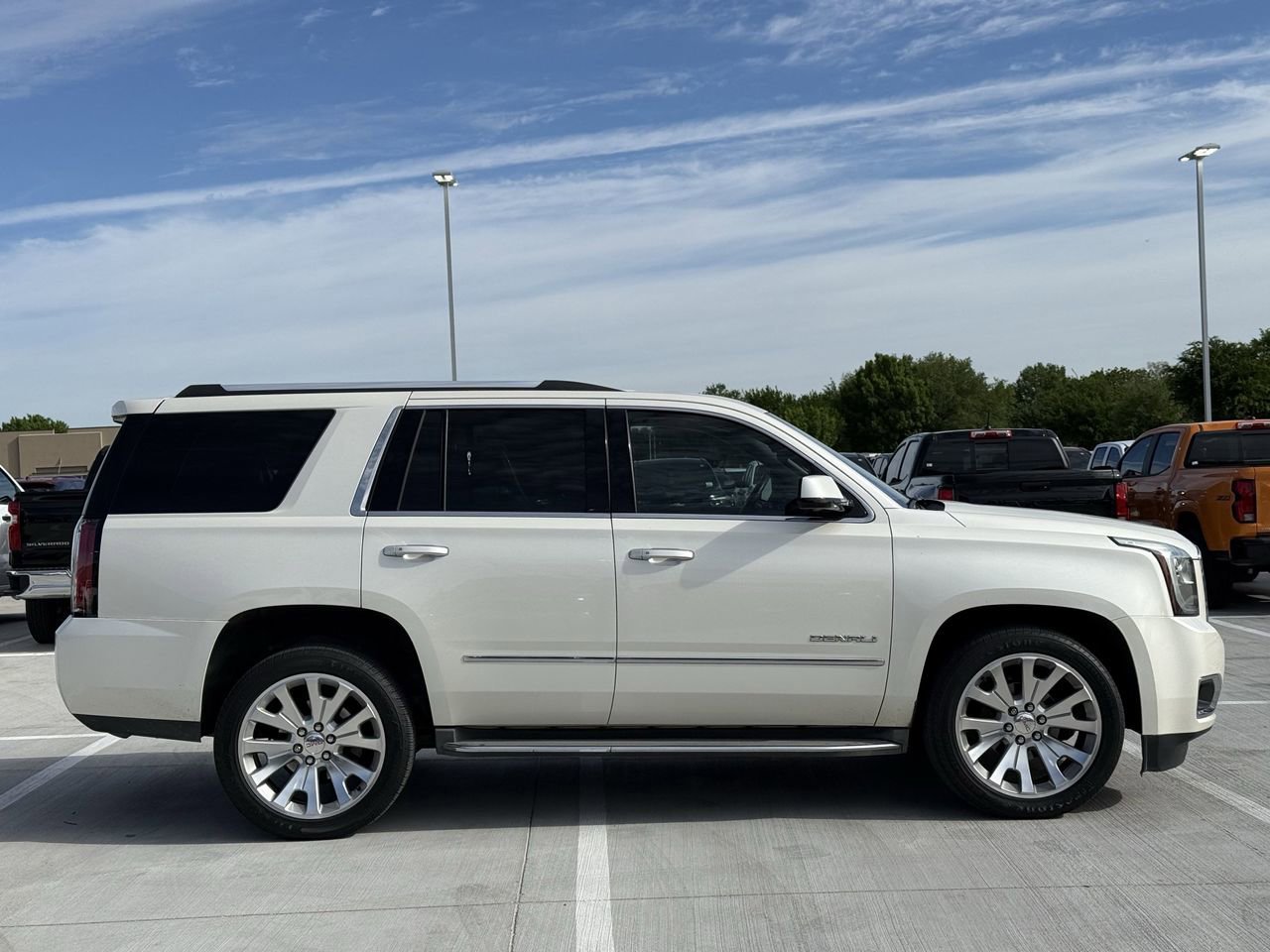 Used 2015 GMC Yukon Denali w/ Touring Package image 3