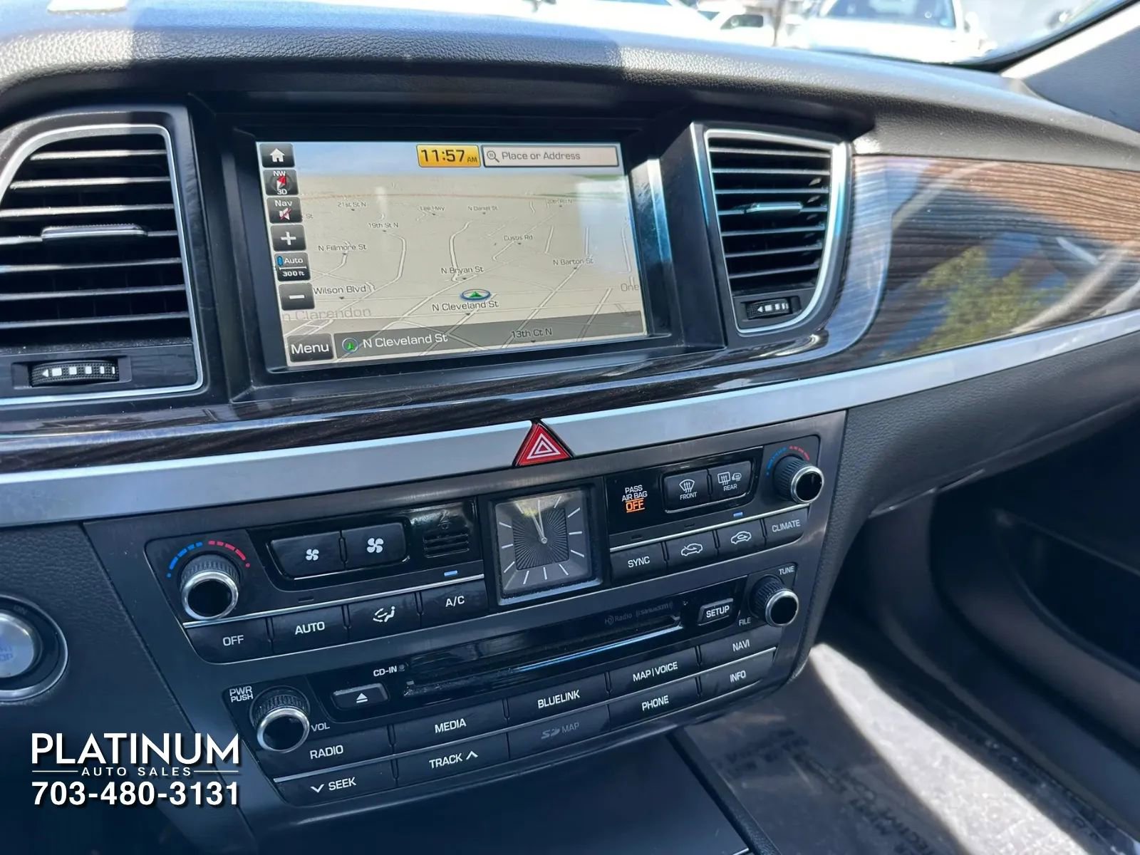 Used 2017 Genesis G80 3.8 RWD image 11