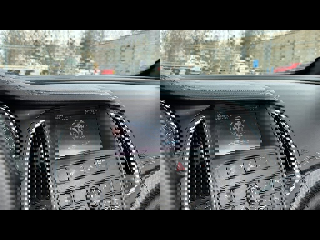 Used 2019 Buick Cascada Premium image 18