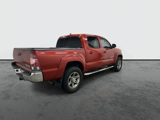 Used 2014 Toyota Tacoma PreRunner w/ SR5 Package RWD image 4
