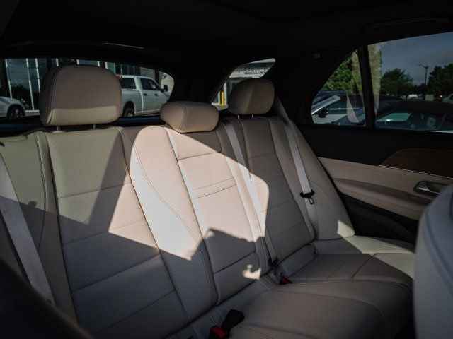 Used 2025 Mercedes-Benz GLE 450e 4MATIC image 33