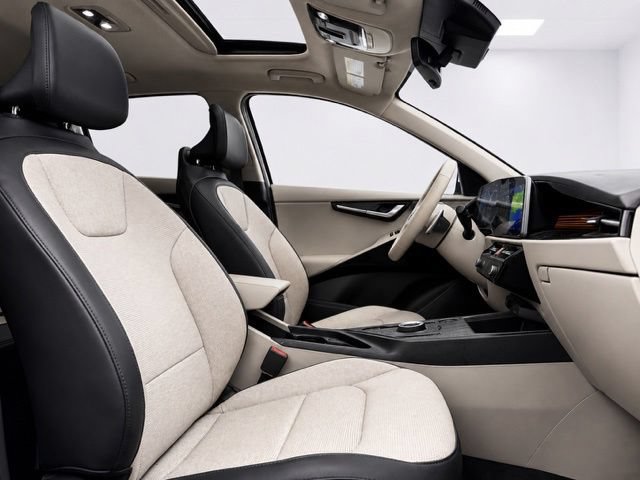 Used 2024 Kia Niro Wave w/ Wave Preserve Package FWD image 17