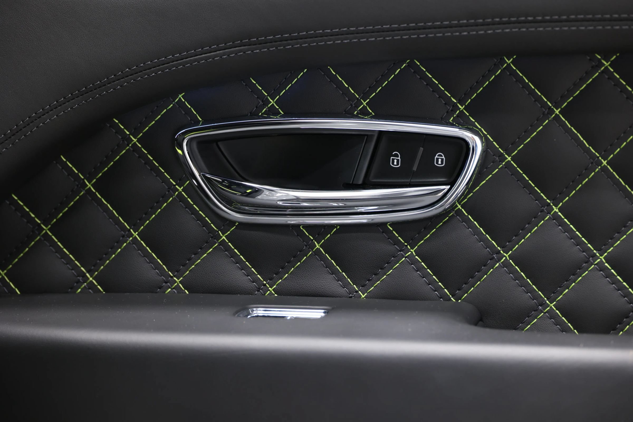 Used 2023 Bentley Bentayga AWD/4WD image 84