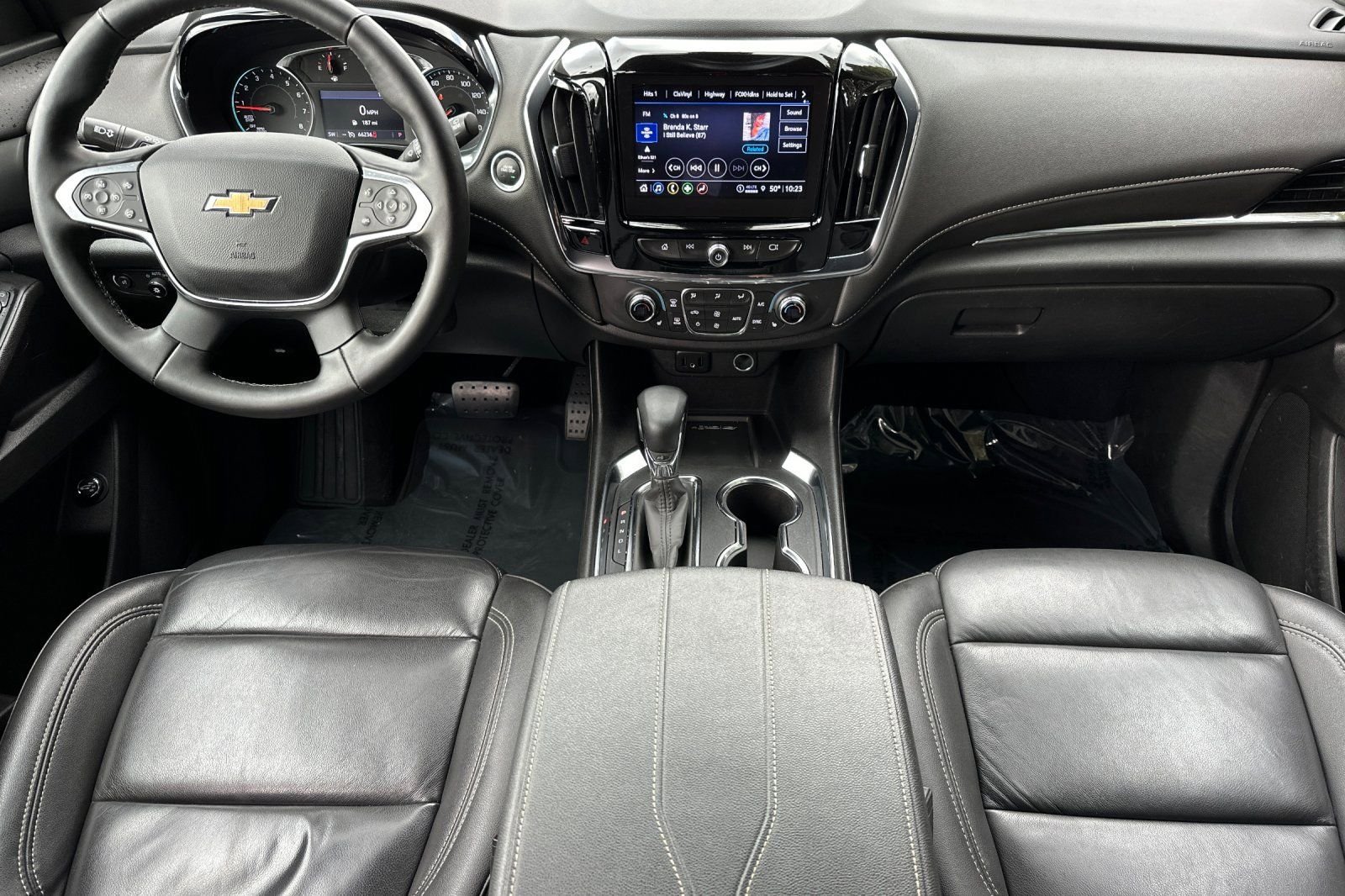 Used 2023 Chevrolet Traverse LT FWD image 15