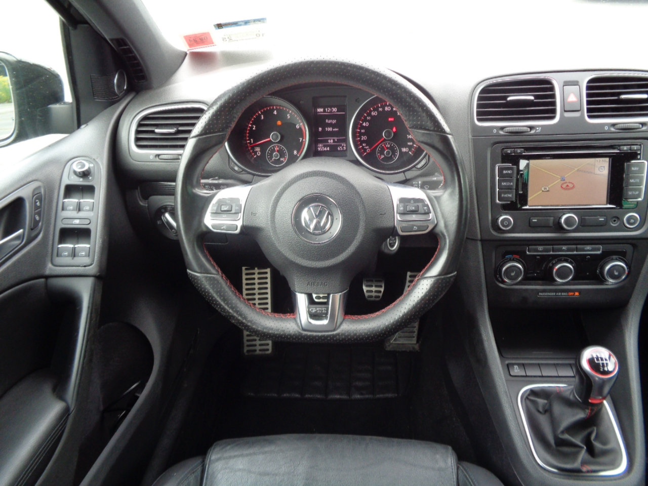 Used 2011 Volkswagen GTI Autobahn image 32