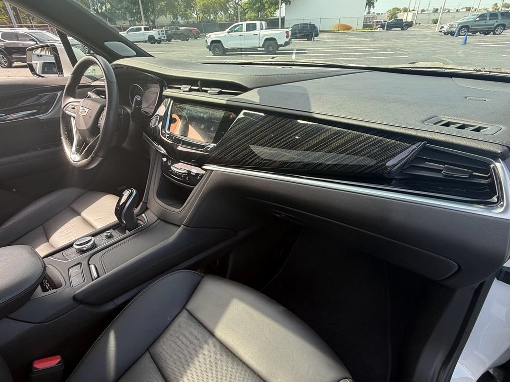 Used 2024 Cadillac XT6 Premium Luxury AWD/4WD image 20
