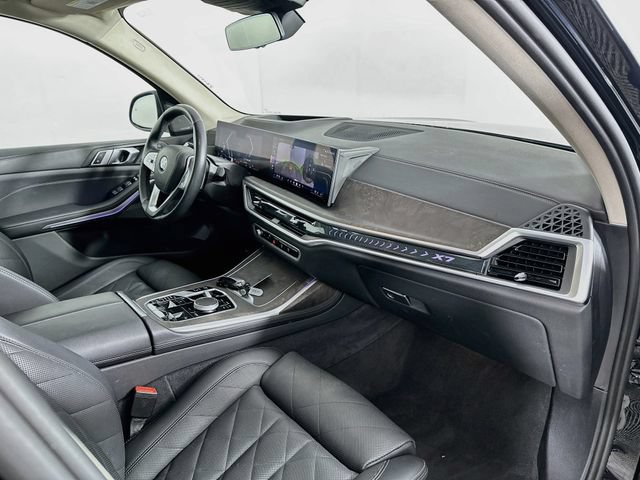 Used 2025 BMW X7 xDrive40i w/ Premium Package AWD/4WD image 33