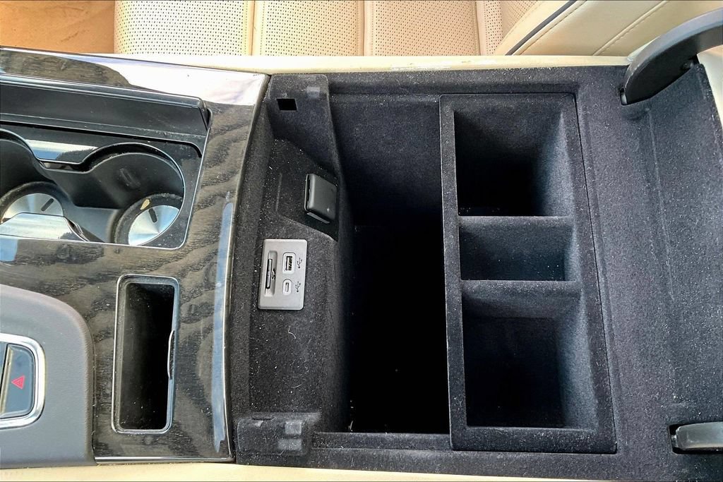 Used 2023 Cadillac Escalade Premium Luxury w/ LPO, Floor Liner Package AWD/4WD image 16