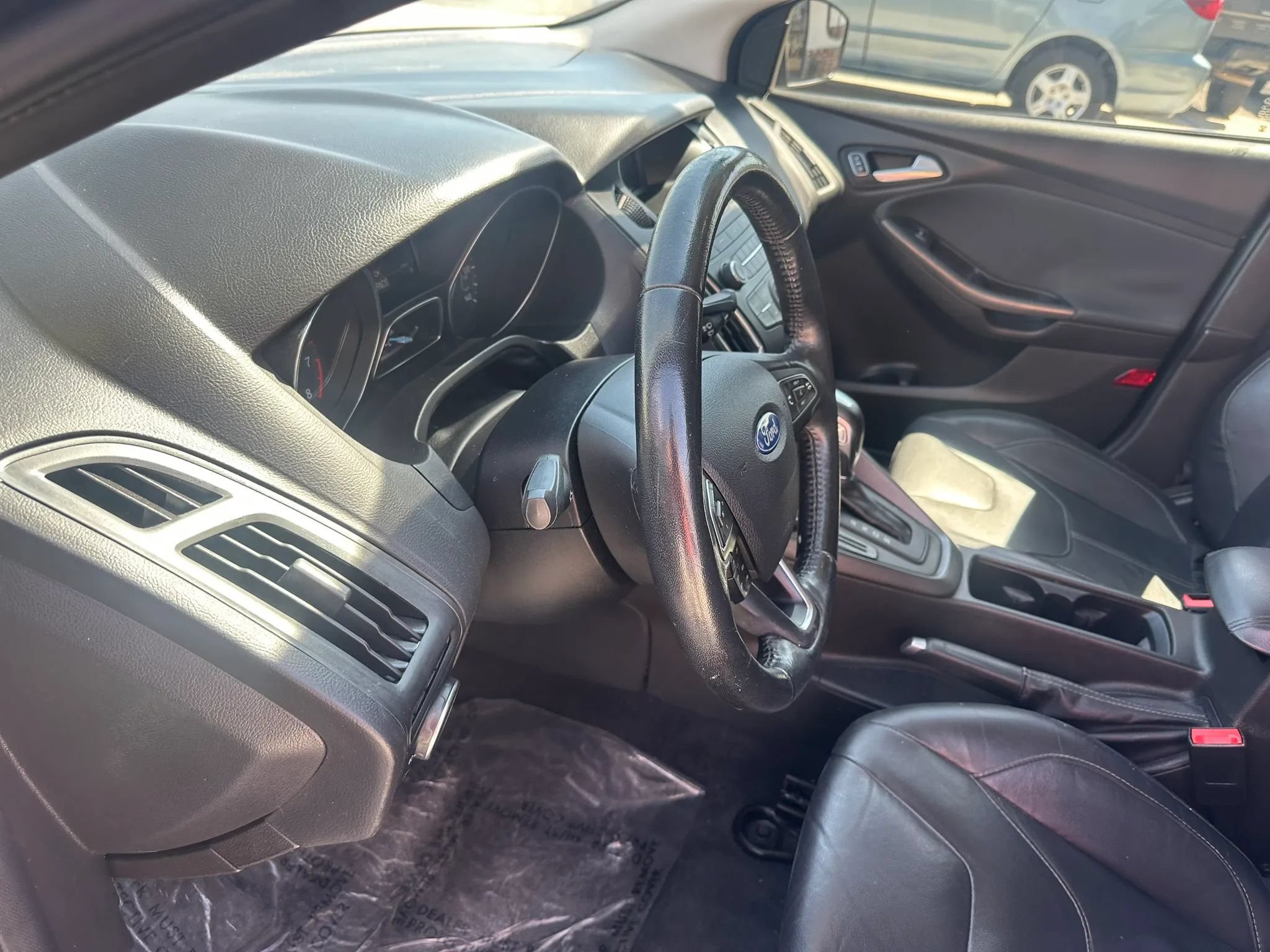 Used 2016 Ford Focus SE w/ Equipment Group 201A FWD image 37