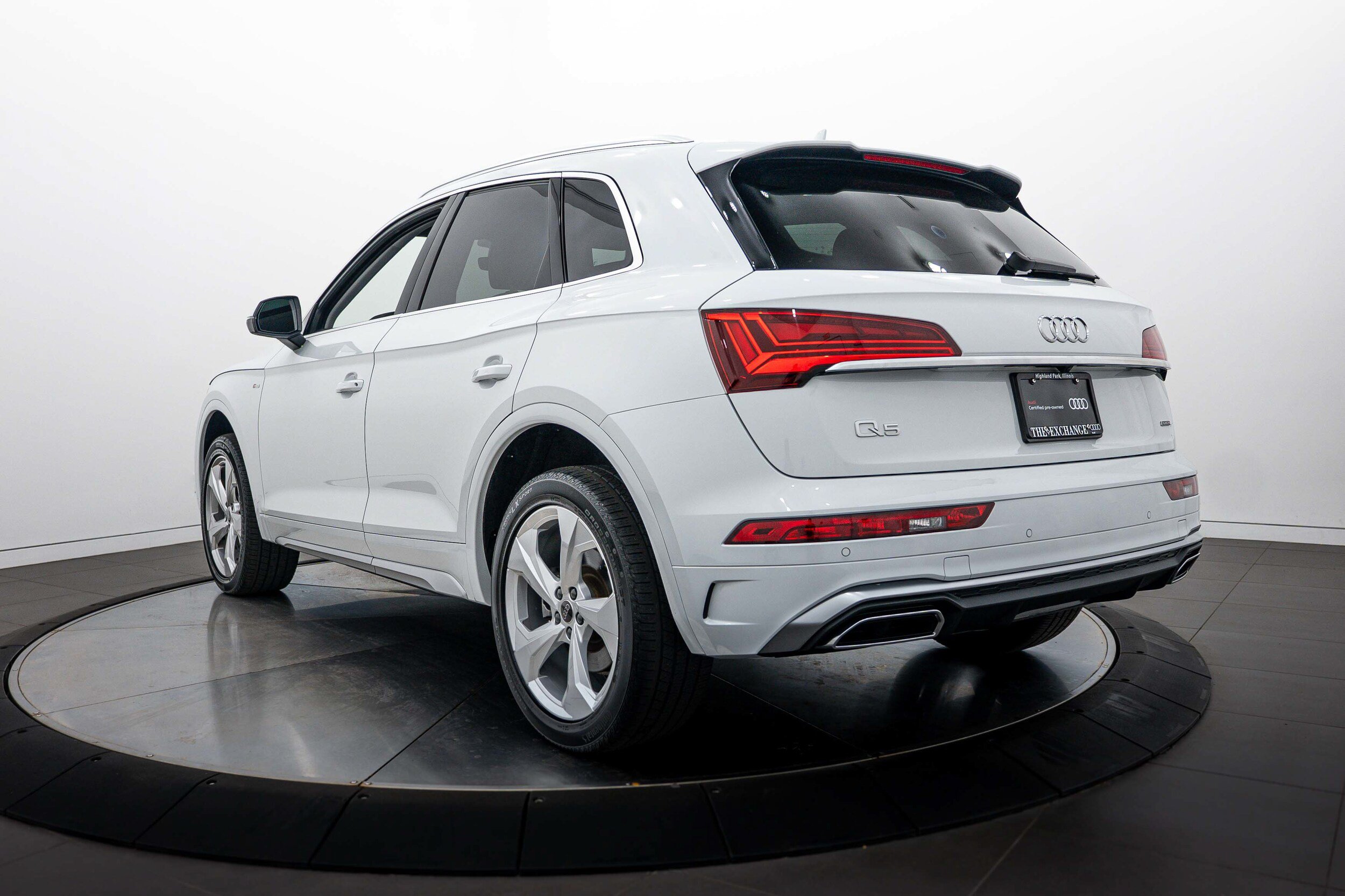 Certified 2023 Audi Q5 2.0T Premium Plus w/ Premium Plus Package AWD/4WD image 5