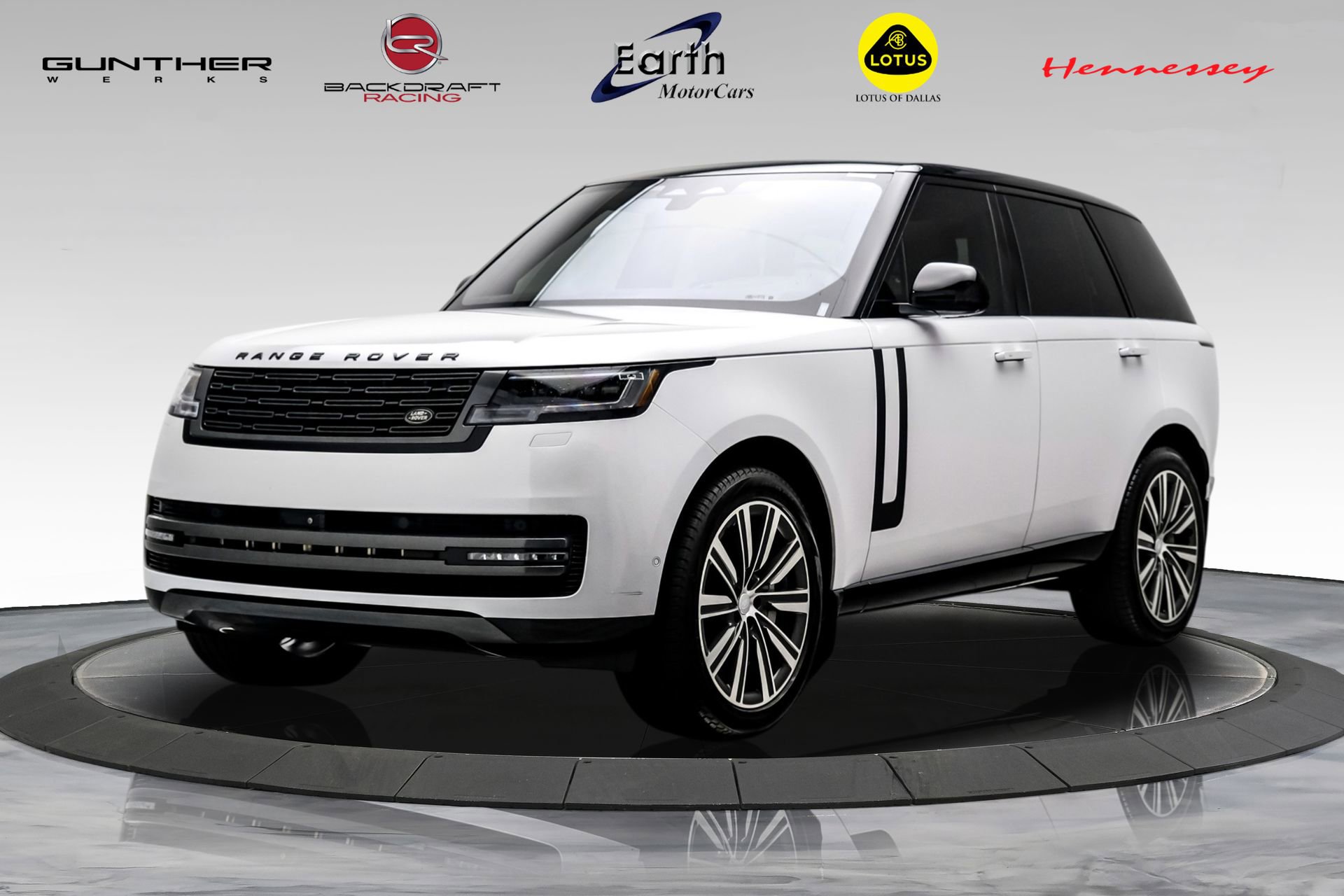 Used 2023 Land Rover Range Rover SE image 1