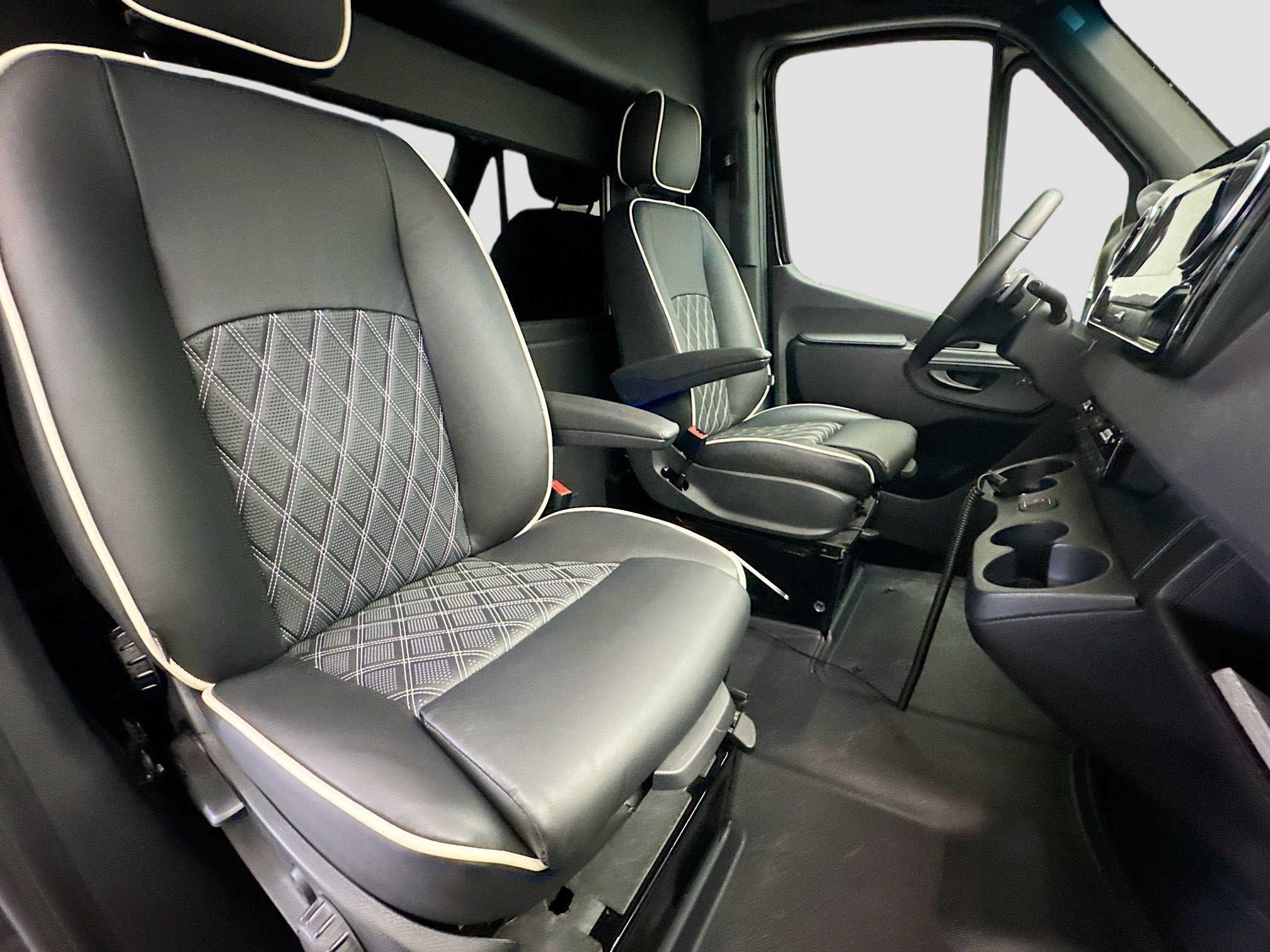 Used 2022 Mercedes-Benz Sprinter 2500 image 15