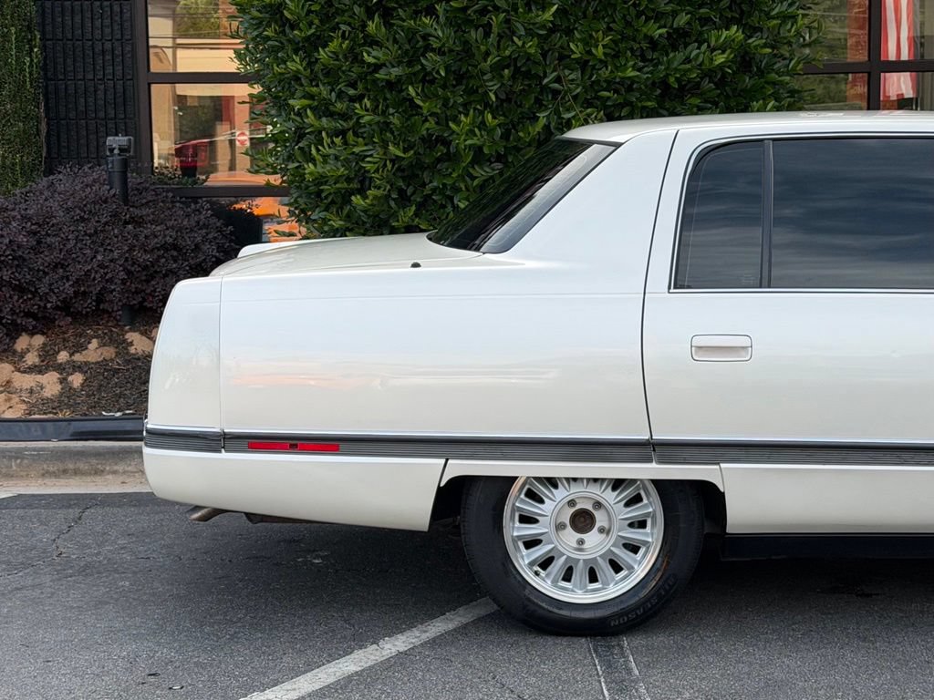 Used 1994 Cadillac De Ville Concours FWD image 22