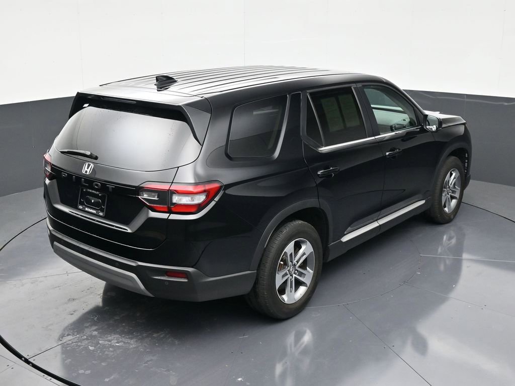 Used 2025 Honda Pilot EX-L image 16
