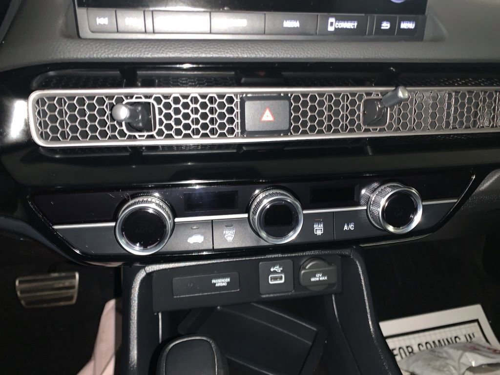 Used 2023 Honda Civic Sport image 18