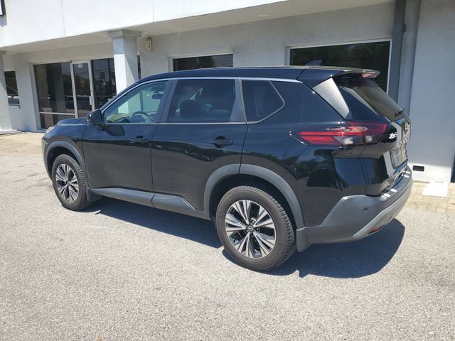 Certified 2022 Nissan Rogue SV image 2