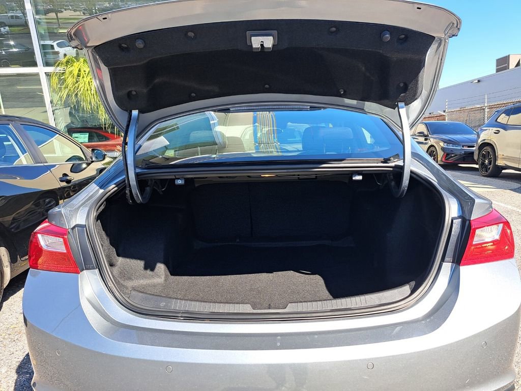 Used 2025 Chevrolet Malibu LT image 23