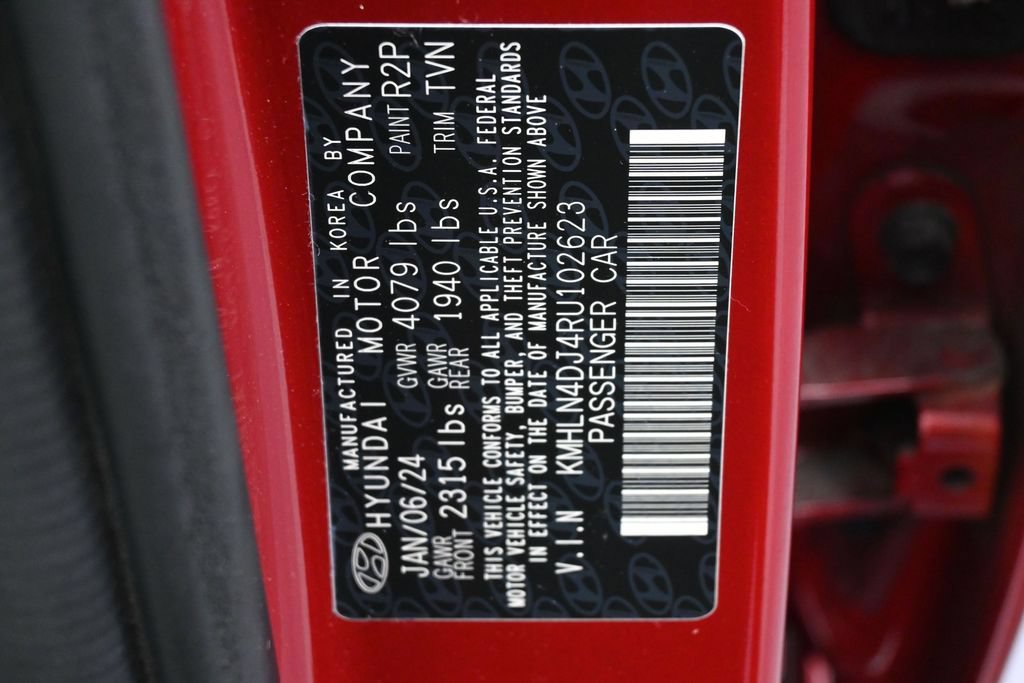 Used 2024 Hyundai Elantra Limited FWD image 17