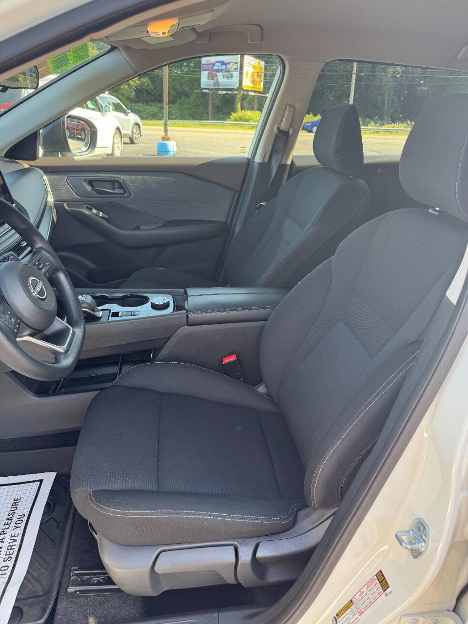 Used 2023 Nissan Rogue S image 14