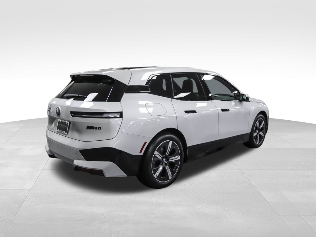 Used 2025 BMW iX M60 w/ Luxury Package image 5