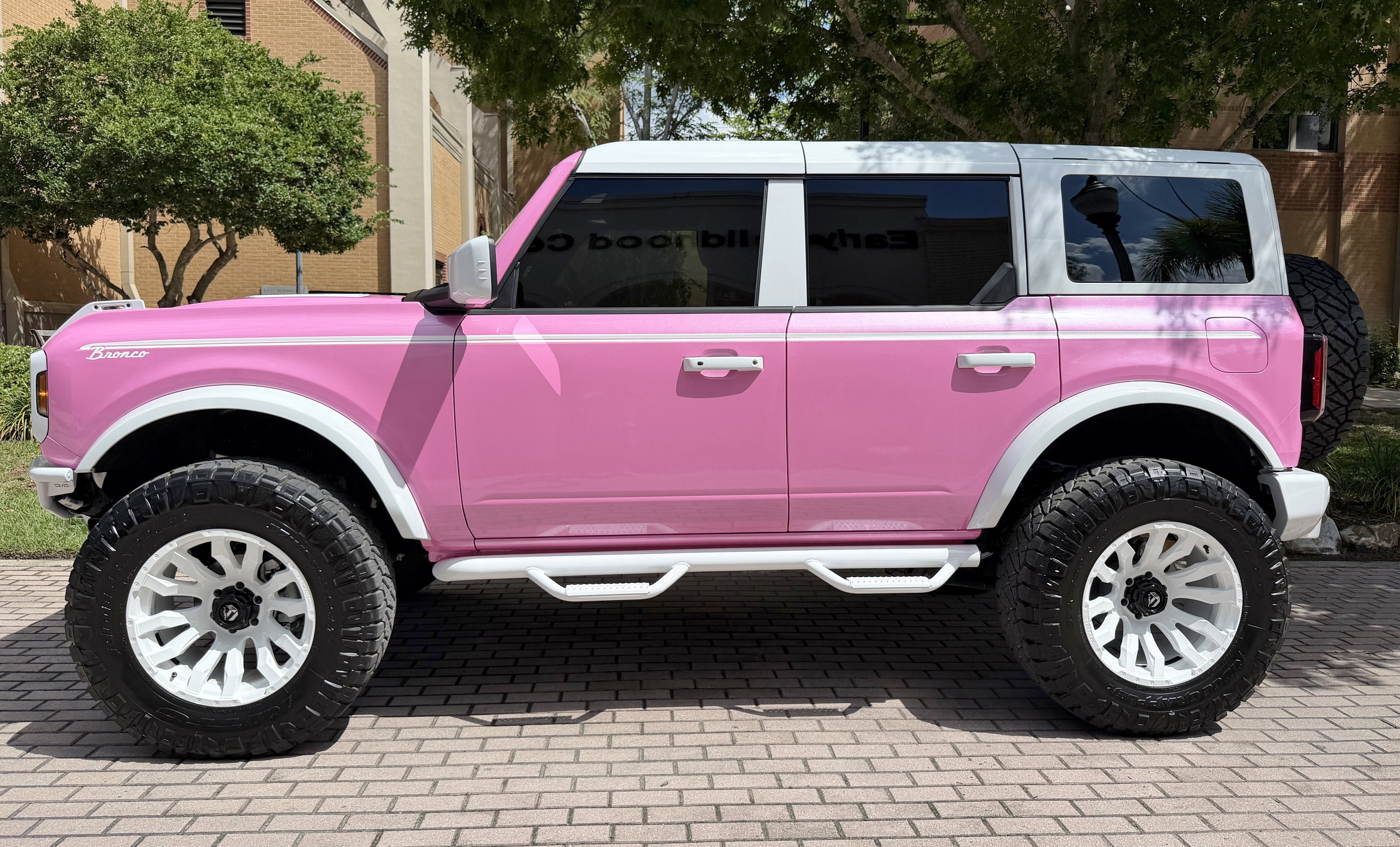 Used 2025 Ford Bronco Outer Banks AWD/4WD image 4