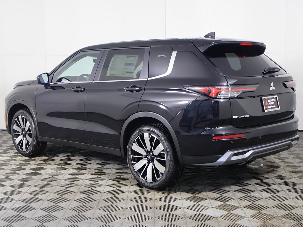 New 2026 Mitsubishi Outlander SE image 11