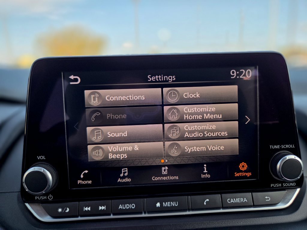 Used 2024 Nissan Rogue S AWD/4WD image 21