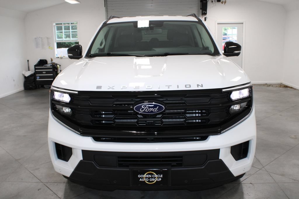 New 2026 Ford Expedition Active RWD video 2