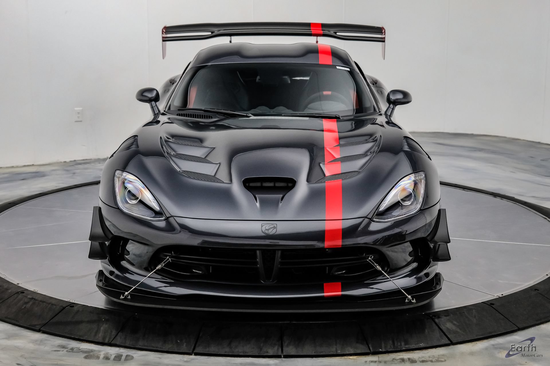 Used 2017 Dodge Viper ACR w/ Extreme Aero Package RWD image 38