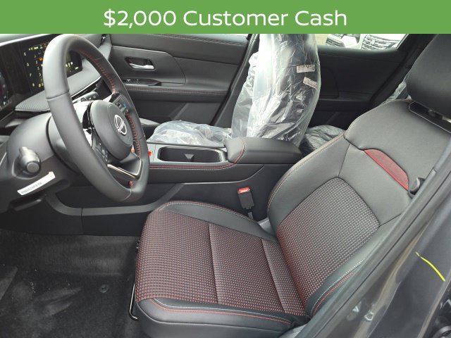 New 2026 Nissan Kicks SR w/ Cold Weather Package AWD/4WD image 4