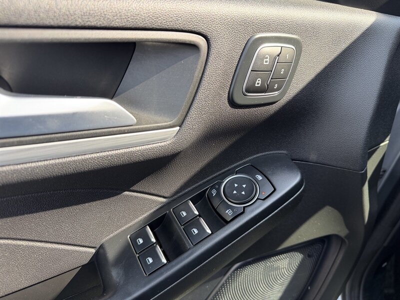 Used 2024 Ford Escape Platinum AWD/4WD image 16