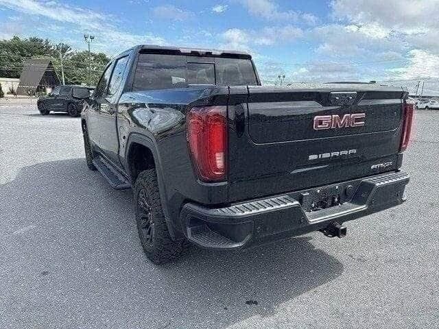 Used 2022 GMC Sierra 1500 AT4X image 3