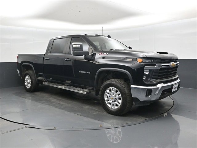 Used 2024 Chevrolet Silverado 2500 LT image 1