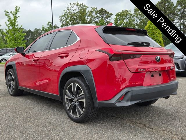 Certified 2020 Lexus UX 200 w/ Premium Package FWD image 3