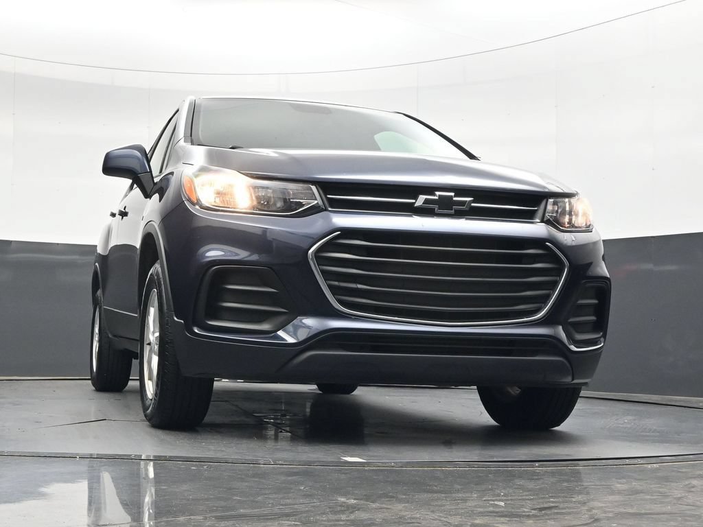 Used 2019 Chevrolet Trax LS w/ Tint and Cruise Package AWD/4WD image 46
